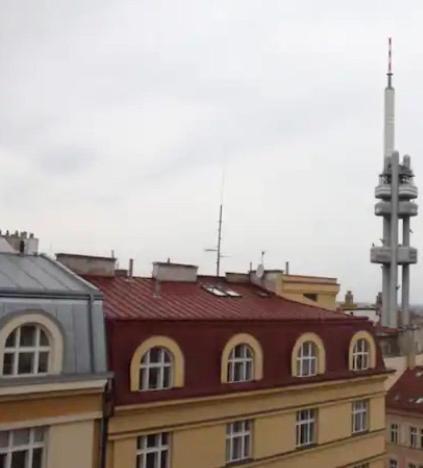 Lenka'S Cozy Red Studio + Lenka'S Cozy Gold Apartment Prag Exterior foto