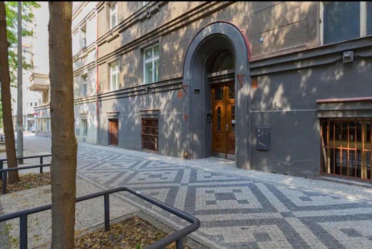 Lenka'S Cozy Red Studio + Lenka'S Cozy Gold Apartment Prag Exterior foto