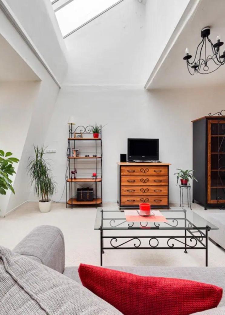 Lenka'S Cozy Red Studio + Lenka'S Cozy Gold Apartment Prag Exterior foto